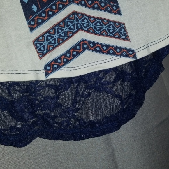 Lace tank top - Picture 4 of 4